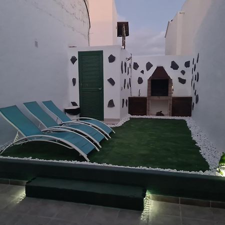 Apartamento Laina Tias Bagian luar foto