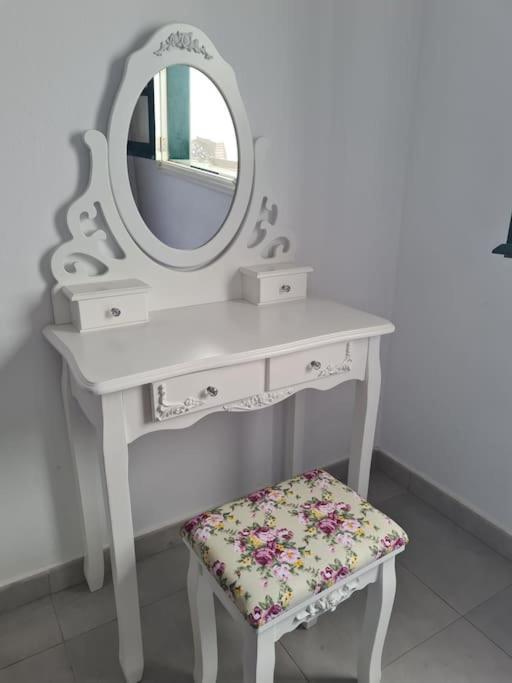 Apartamento Laina Tias Bagian luar foto
