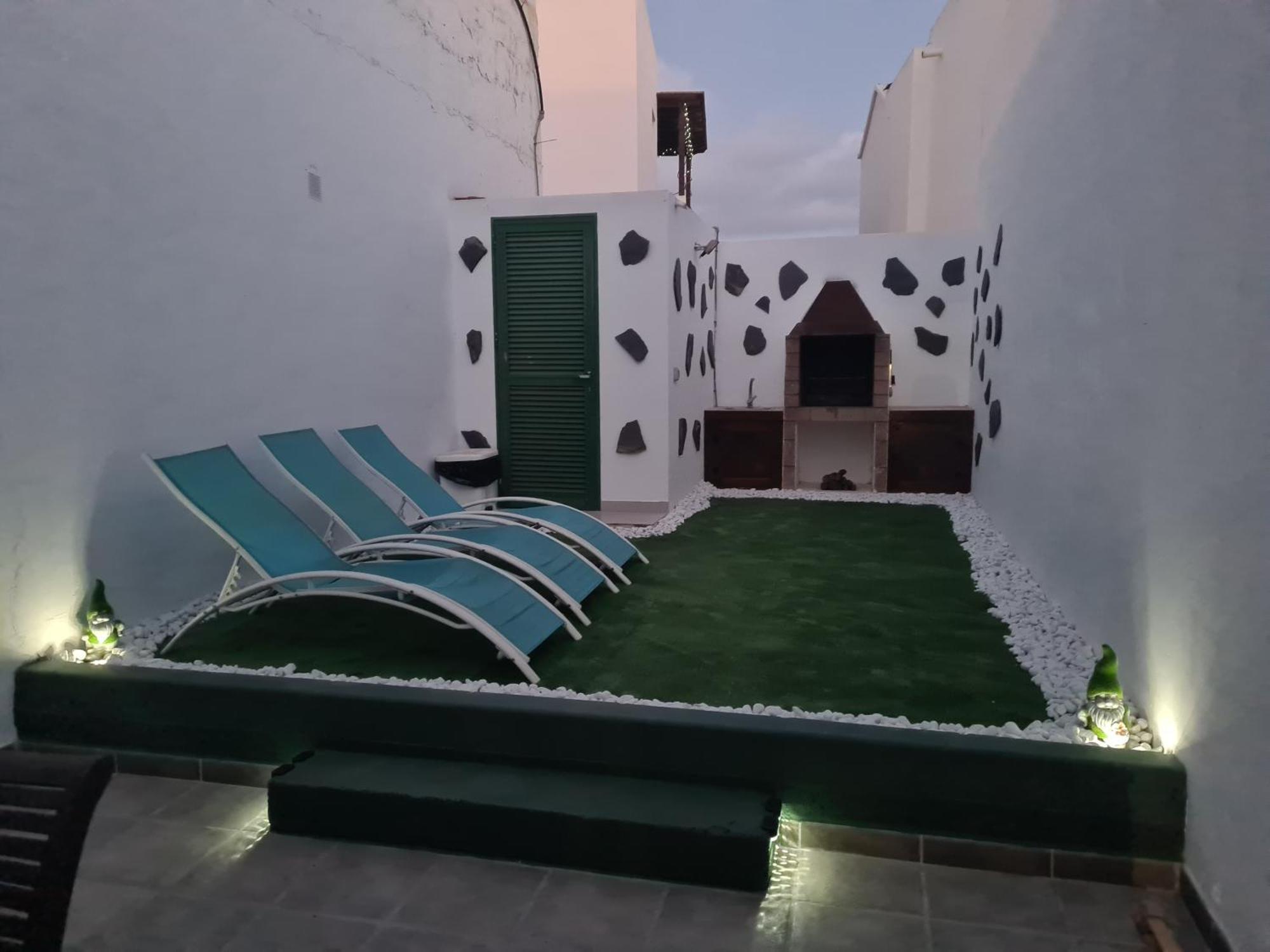 Apartamento Laina Tias Bagian luar foto