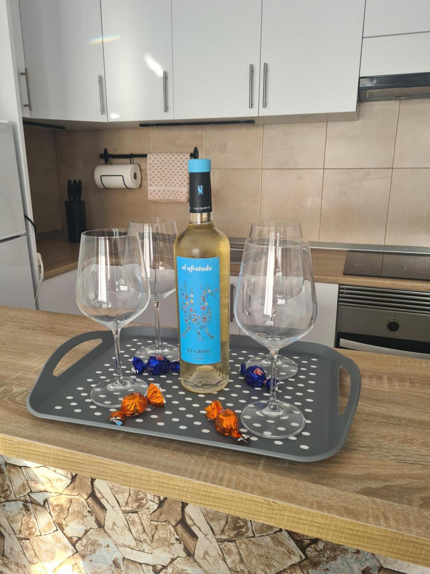 Apartamento Laina Tias Bagian luar foto